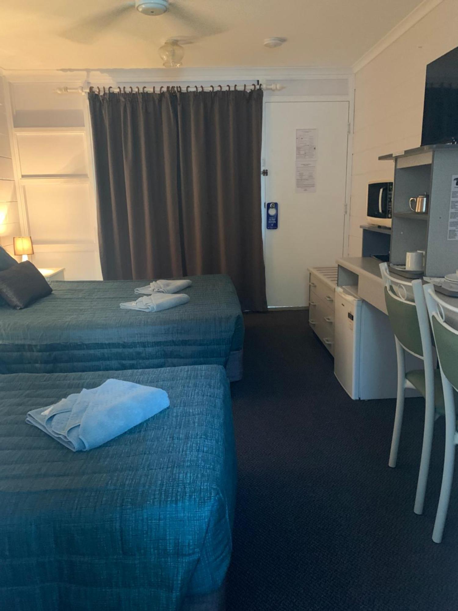 Warrego Motel Charleville Buitenkant foto