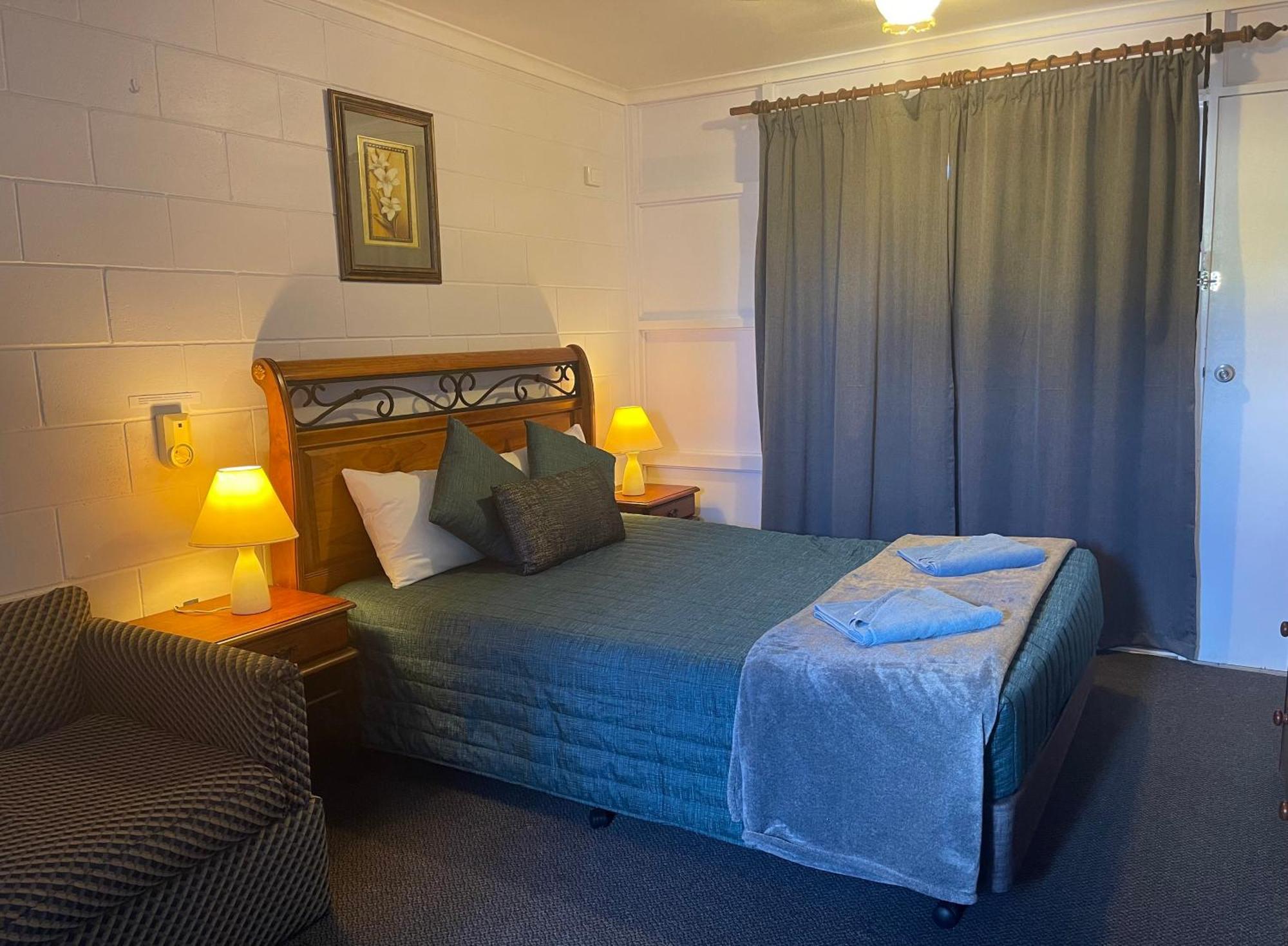 Warrego Motel Charleville Buitenkant foto