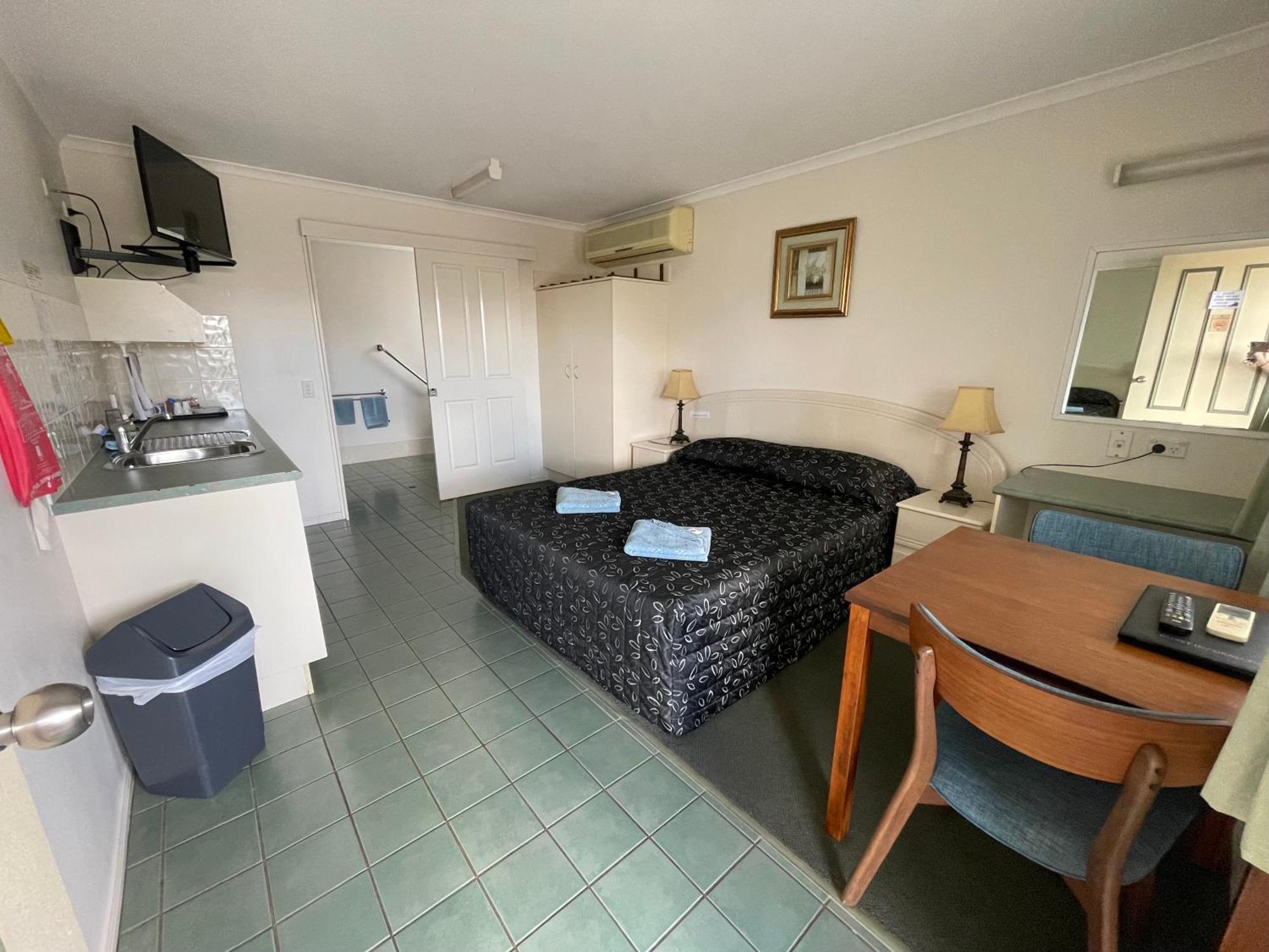 Warrego Motel Charleville Buitenkant foto