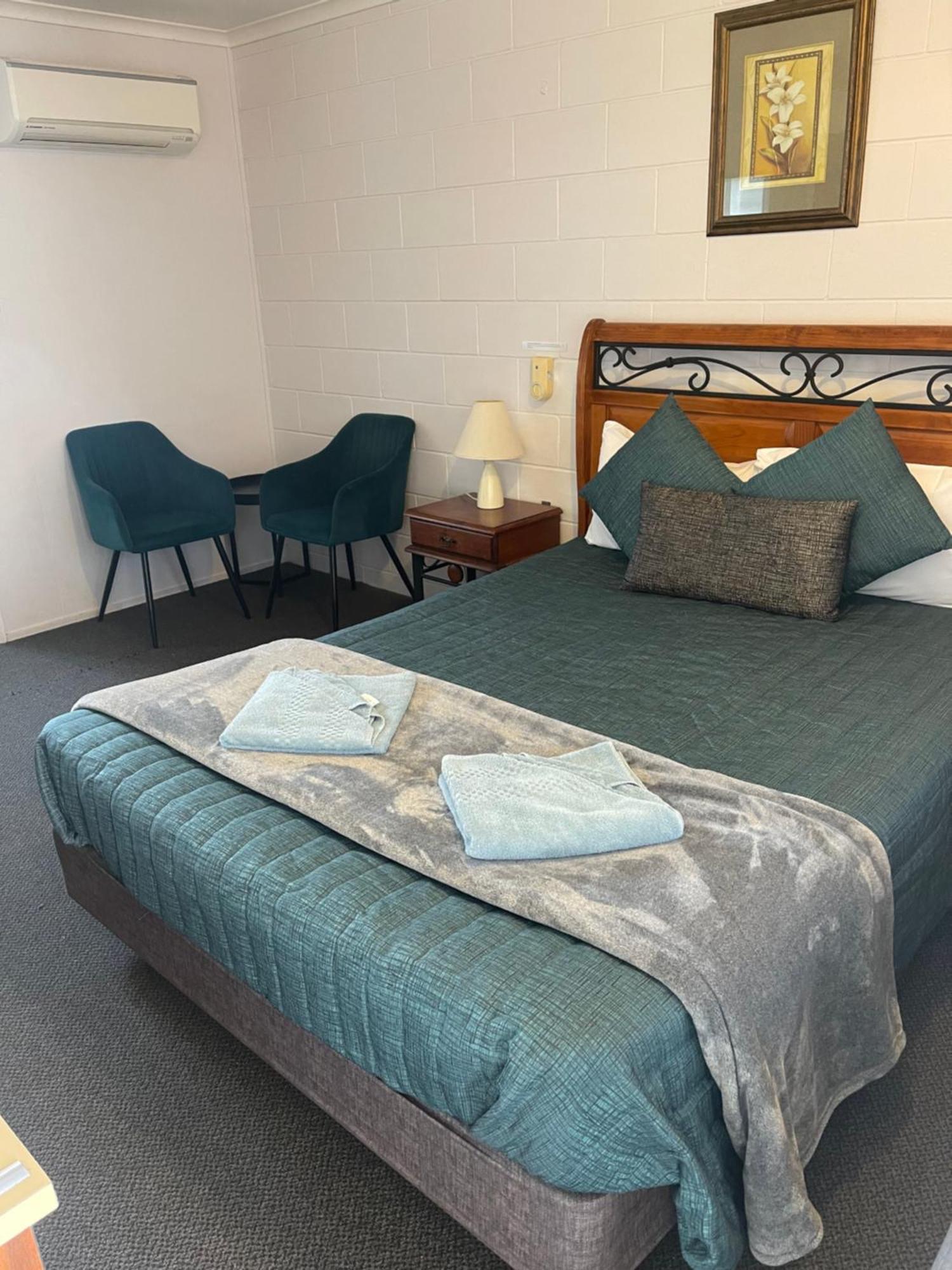 Warrego Motel Charleville Buitenkant foto