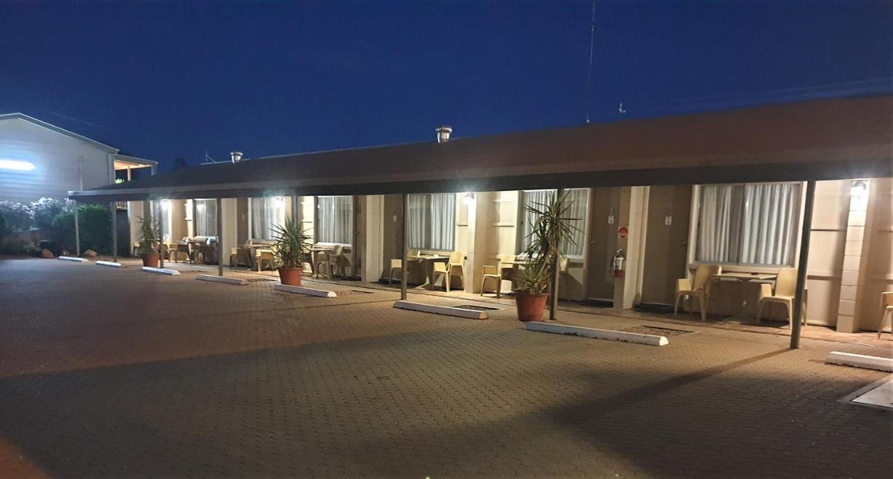 Warrego Motel Charleville Buitenkant foto